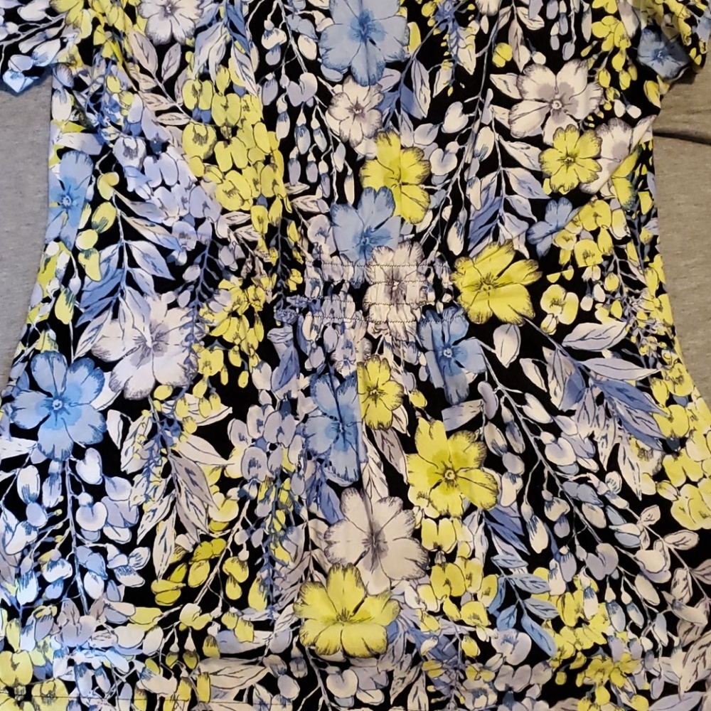 Dickies floral scrub top - Picture 3 of 3